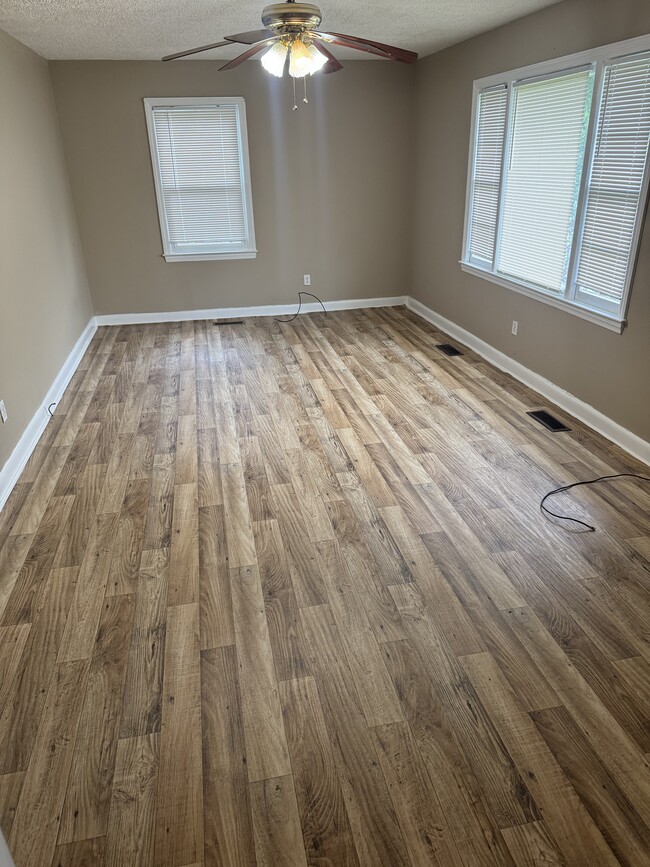 Building Photo - 730 Tupelo Cir