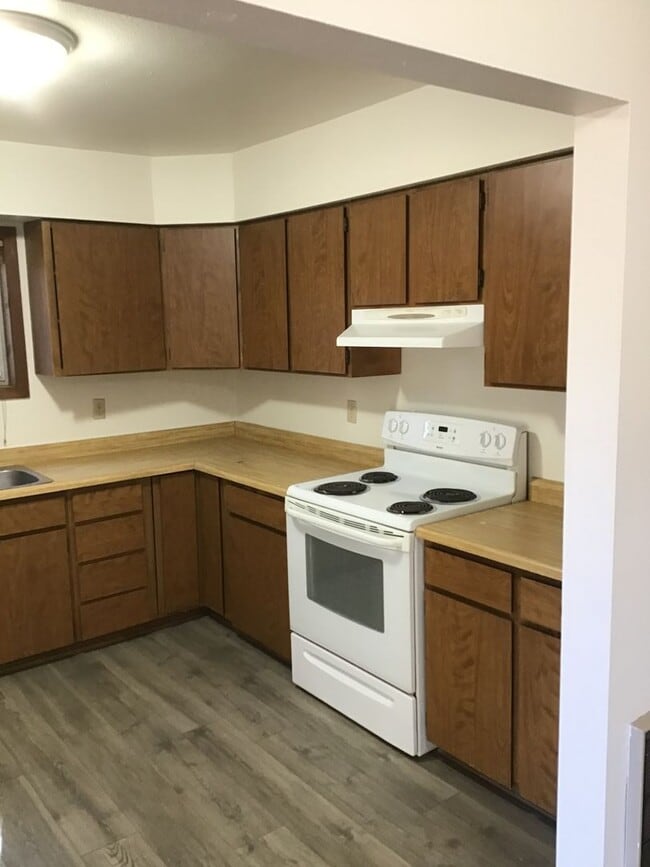 Building Photo - 2 Bedroom Home Near Old Mill