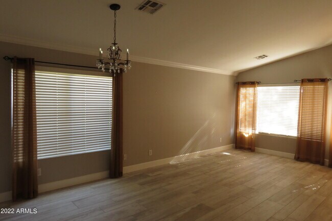 Building Photo - 5754 E Glade Ave