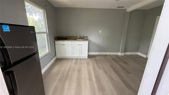 Foto del edificio - 2260 NW 91st St