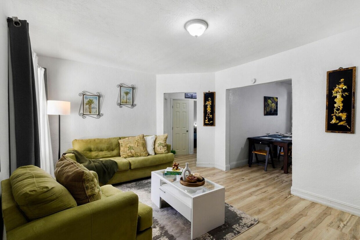 Foto principal - 680 SW 7th Ave