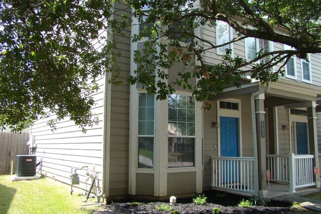 Building Photo - 23855 Pebworth Pl