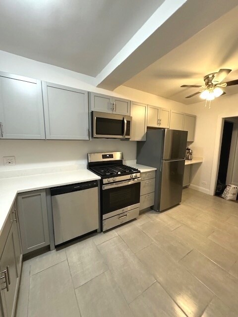 Foto del edificio - 1070 W Thorndale Ave