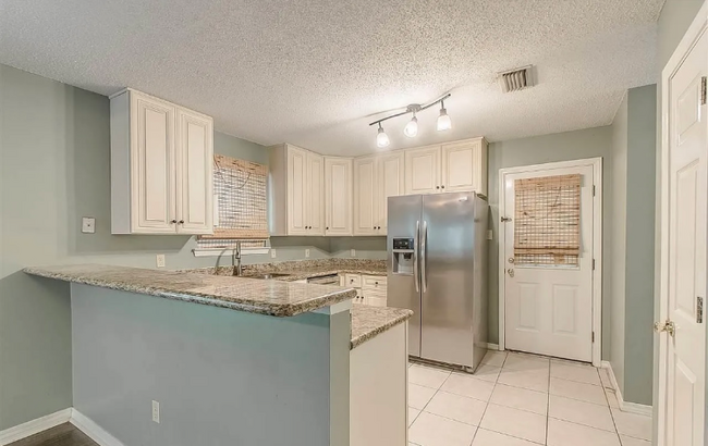 Foto del edificio - 62 Summer Oaks Dr
