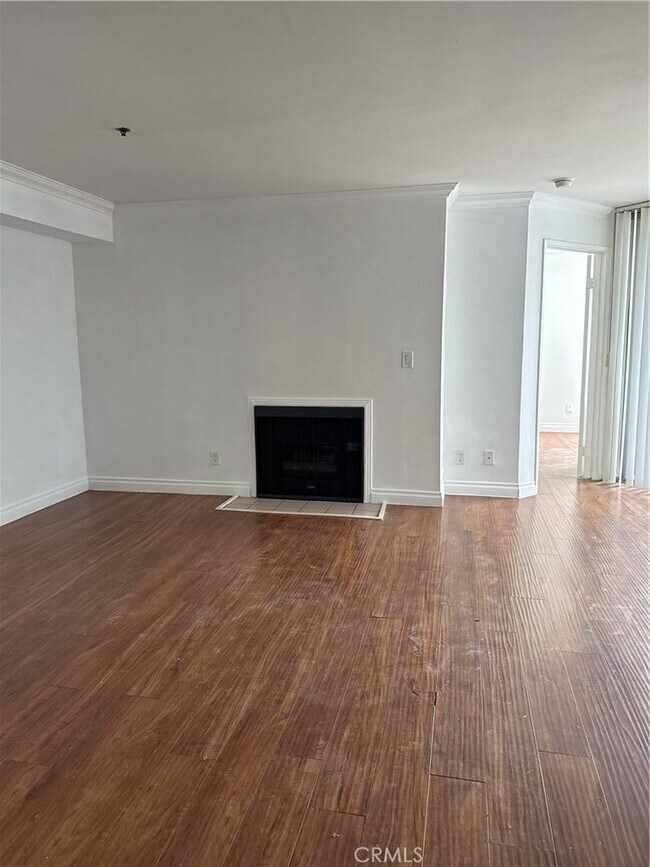 Foto del edificio - 1420 N Sierra Bonita Ave