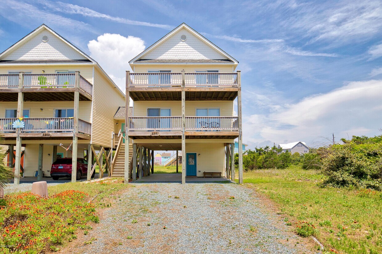 Primary Photo - 2261 New River Inlet Rd