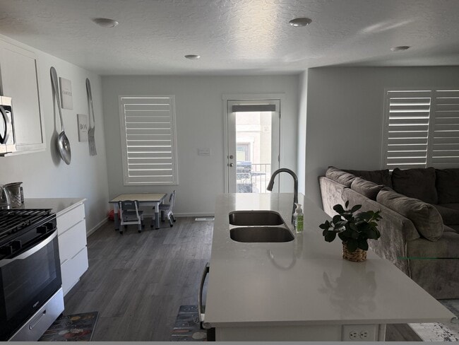 Foto del edificio - 3826 S Landmark Ln