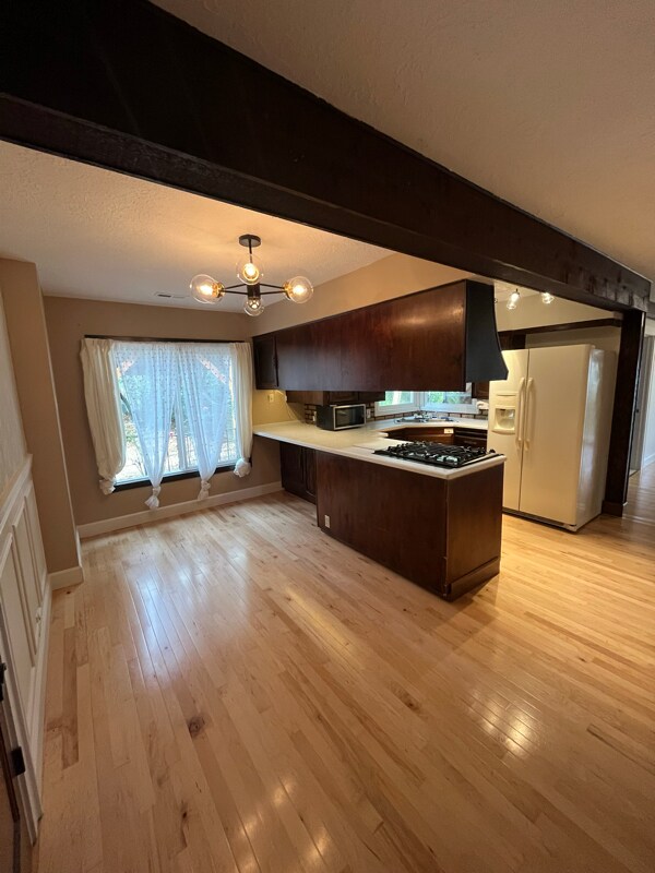 Foto del edificio - 18320 Dickerson Ln