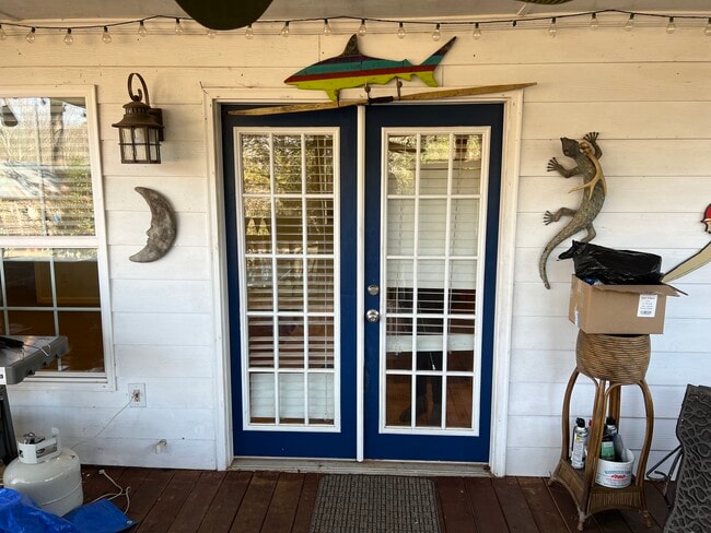 Building Photo - 4692 Jennifer Ct