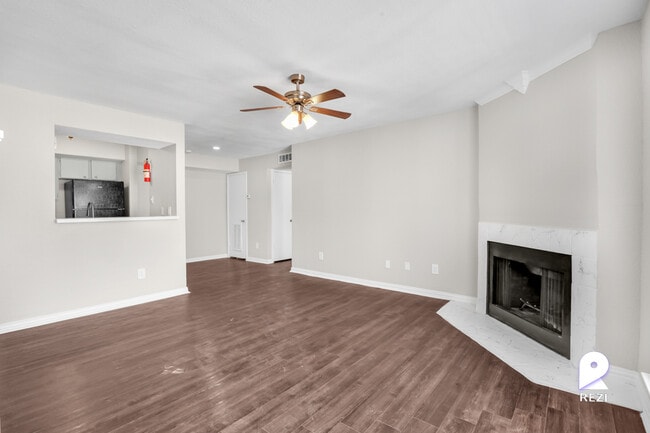 Building Photo - 13100 Stonefield Dr