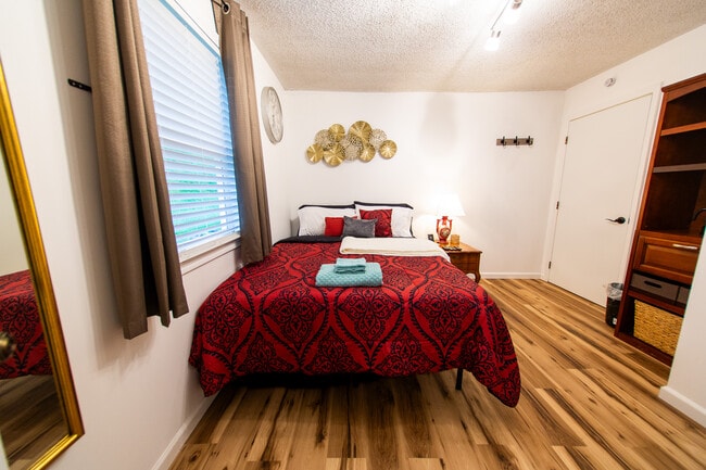 Foto del edificio - 2405 45th St