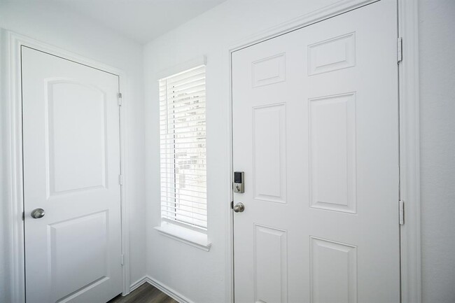 Foto del edificio - 16738 Paintbrush Holw Ln