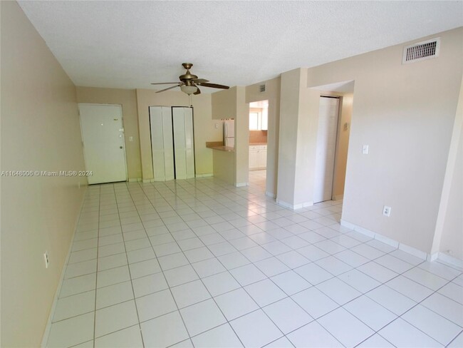 Foto del edificio - 6320 SW 138th Ct