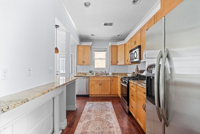 Building Photo - 5 Newhill Pl