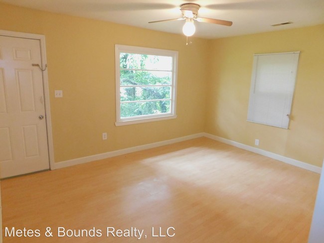 Foto del edificio - 884 Sloan Cir SE