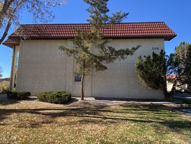 Foto del edificio - 2nd Floor - 2BR/2Bath - Balcony - 1Car Garage