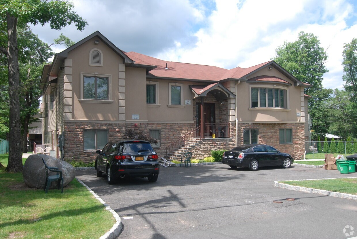 26 Ellish Pky, Spring Valley, NY 10977 Apartments in Spring Valley