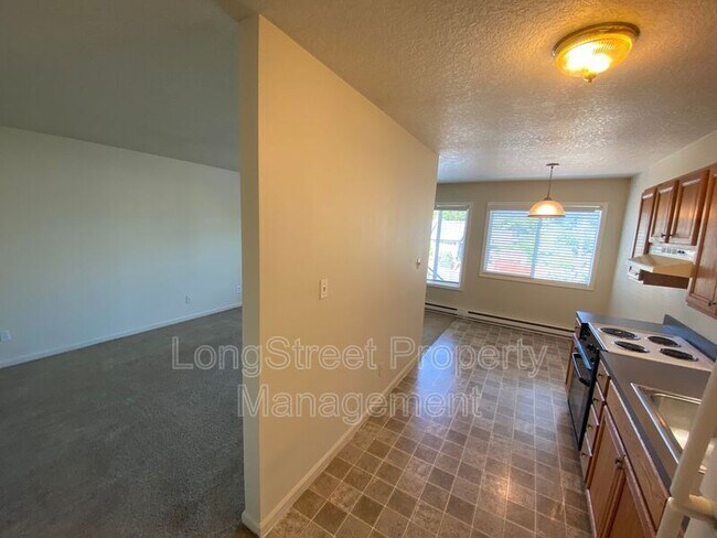 Foto del edificio - 4212 SE 15th Ave