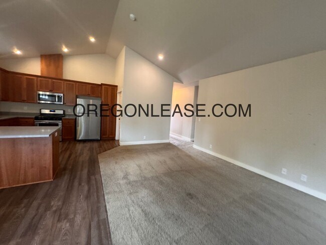 Foto del edificio - 2019 construction 3 bedroom 2 full bath We...
