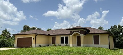 Building Photo - 1495 Robwood Terrace