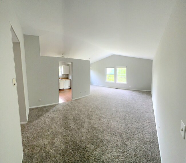 138 W Golf Rd Unit B, Libertyville, IL 60048 Condo for Rent in