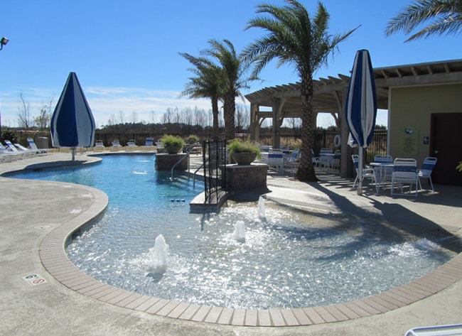 Building Photo - FOR RENT IN SUGAR MILL POND!