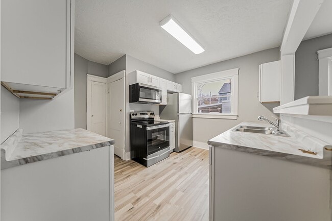 Foto del edificio - 841-841 Allison Ave