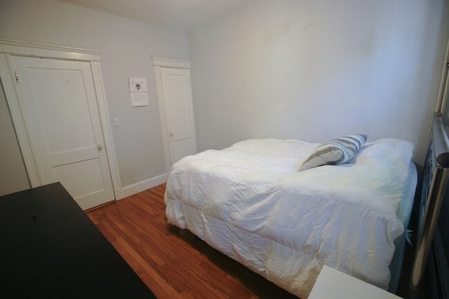 Building Photo - 1840 Commonwealth Ave