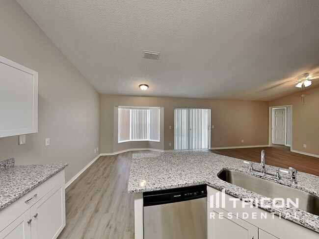 Building Photo - 8648 Wellington Loop Kissimmee FL