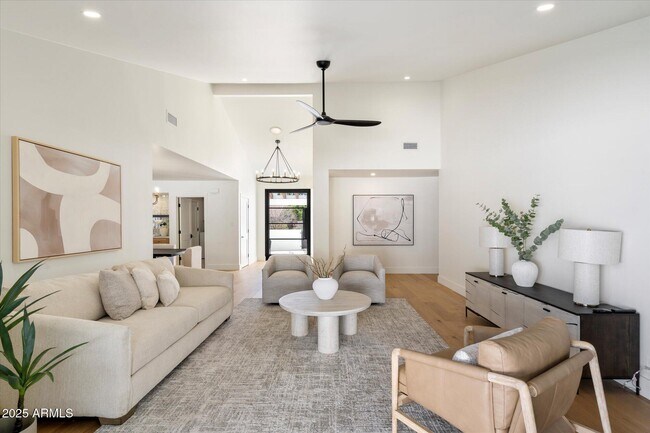 Building Photo - 7553 E Woodshire Cove