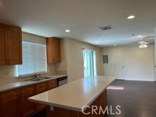 Foto del edificio - 3865 Manhattan Beach Blvd