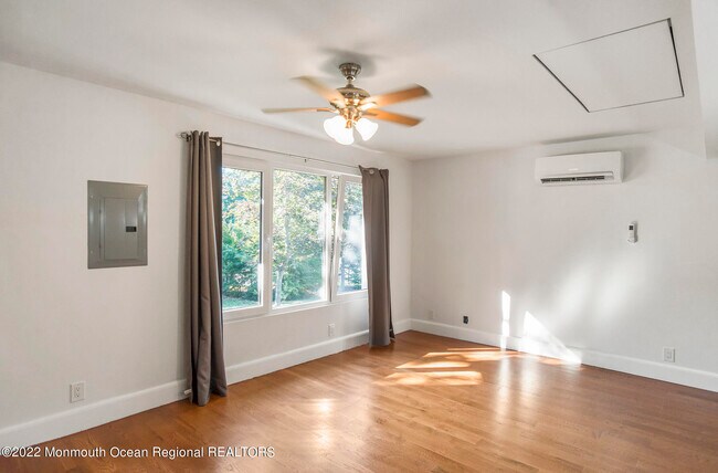 Foto del edificio - 1005 Lakewood Farmingdale Rd