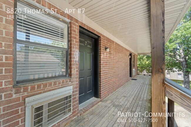 Foto del edificio - 8820 Thomas St