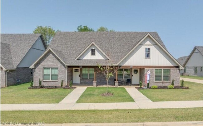 Foto del edificio - 11622 Maplewood Dr