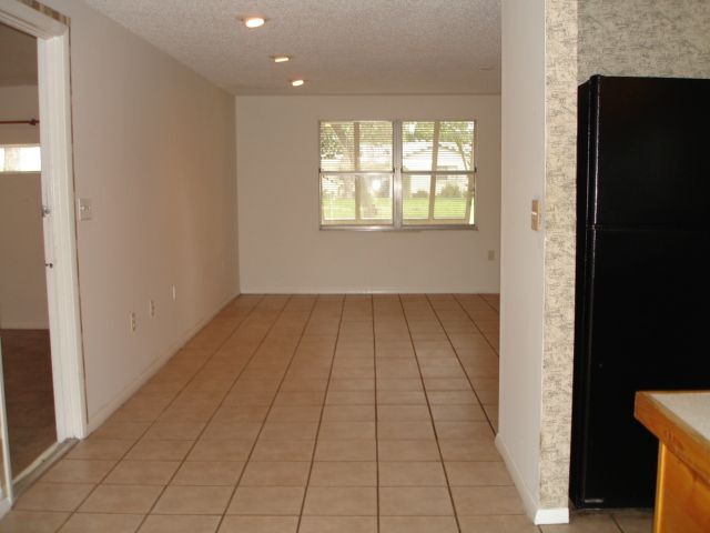 Building Photo - 4733 Webber St