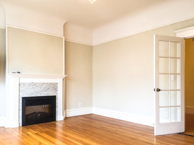 Great Room - 638 8th Ave