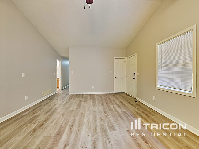 Foto del edificio - 6320 Holborne Ln