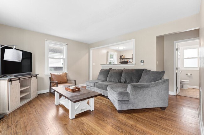 Foto del edificio - Renovated Bayview Beach Home!