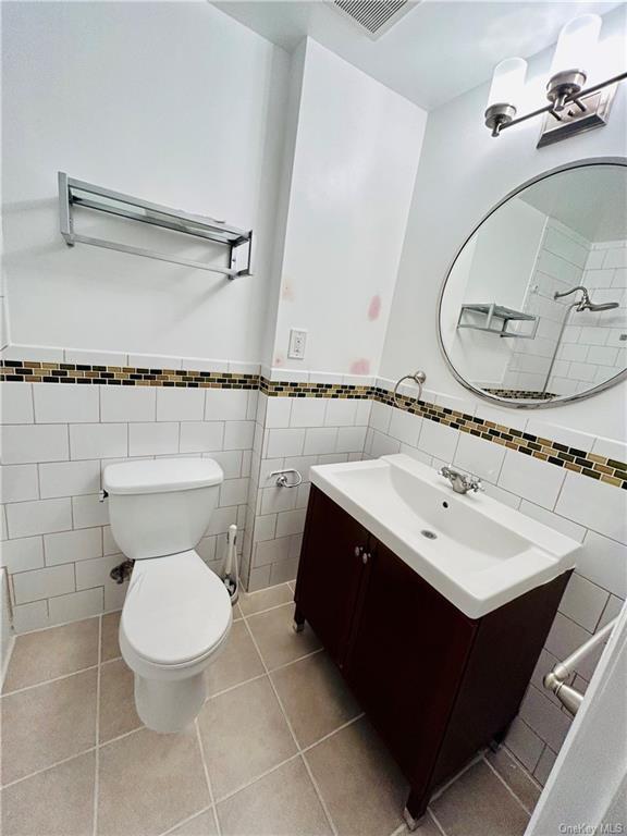 Foto del edificio - 419 Castle Hill Ave