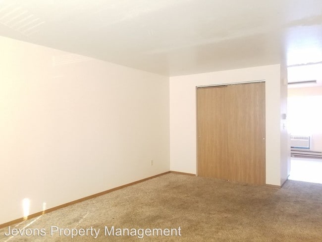 Building Photo - 602 N 3rd St