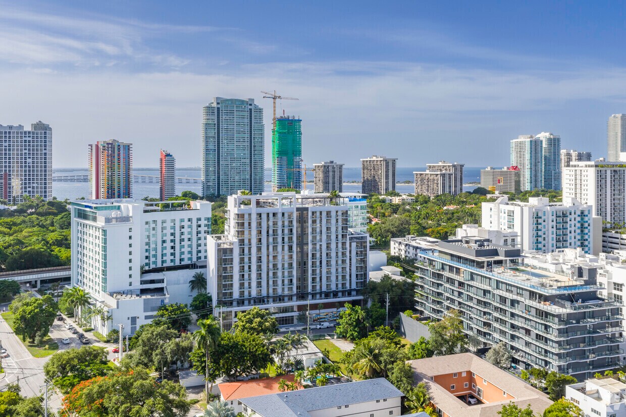 Aerial Photo - Domus Brickell Park
