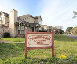 Building Photo - 1100 Crosswinds Landing