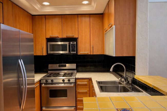 Foto del edificio - 7037 La Tijera Blvd