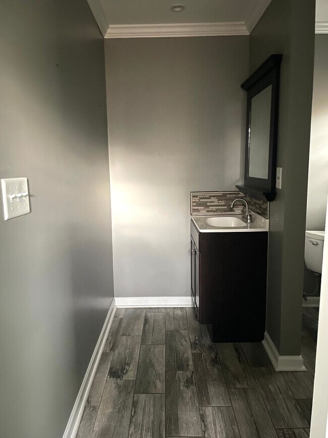 Foto del edificio - FALL MOVE-IN SPECIAL: 50% OFF 1st FULL MON...