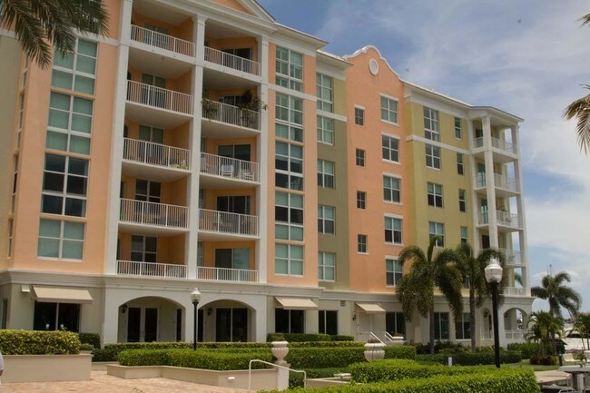 Building Photo - 806 E Windward Way 612 Lantana FL 33462