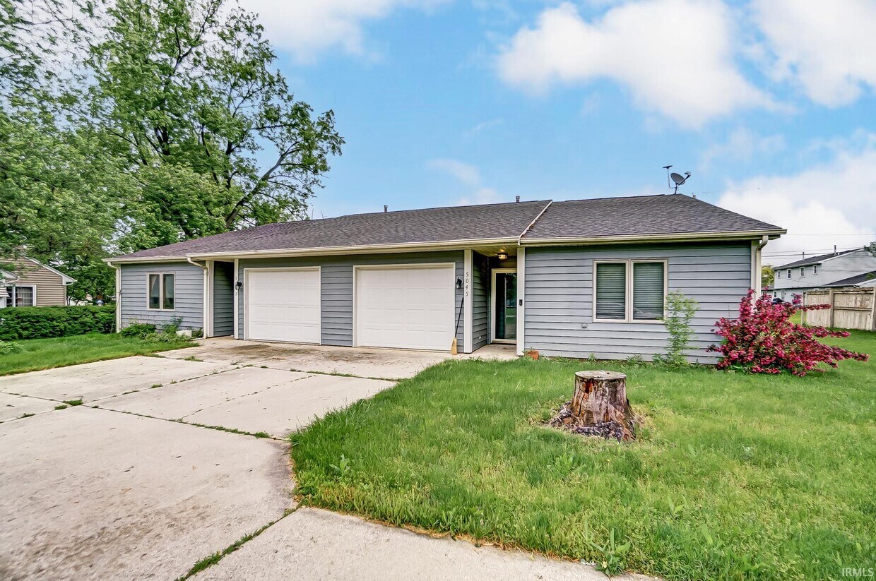 Foto principal - 5045 Lake Ave