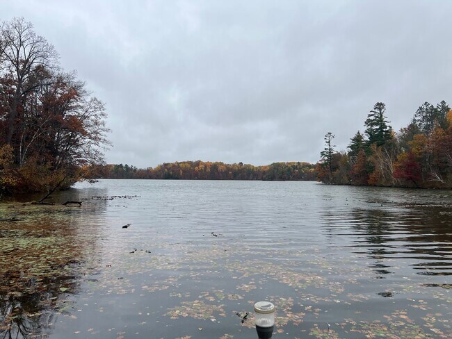 Foto del edificio - 2477 28 1/2 St