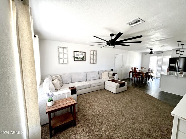 Foto del edificio - 942 S 34th St