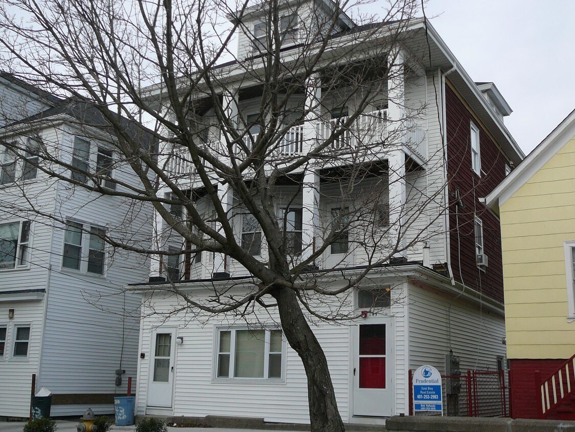 145 Bradford, Bristol, RI 02809 Apartments in Bristol, RI