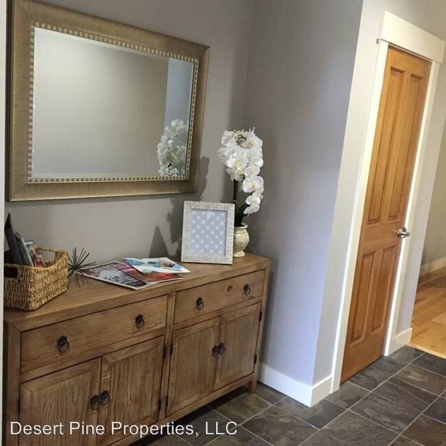 Foto del edificio - 61492 Elder Ridge St